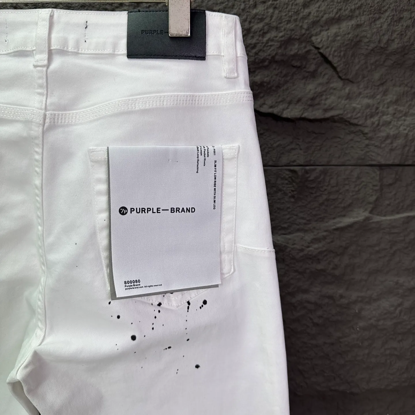 PURPLE BRAND 2026 New Arrival White Pleated Ink Splashed Holes Couple Style Loose Bootcut Jeans High Version High Version Top Ceiling Quality Styles with different wash textures, very friendly to people with thin legs and thick legs. The loose bootcut style is very flattering to the leg shape. Moderate length that never goes out of style, easy and casual to match, basic styling for various styles, a must-have in the wardrobe! The fabric is stiff but also makes the upper body soft without losing texture. The washing process is even more perfect. It is a must-have item for everyone! ! ! Washed wheat, hang tag, pants label, three labels complete Color: White Size: 28, 30, 32, 34, 36 (five sizes)